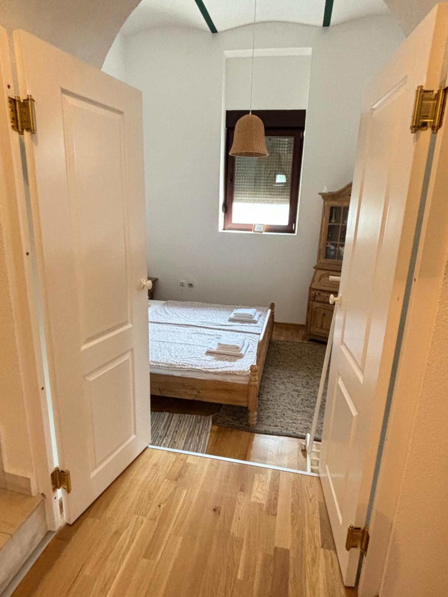 Alfa Apartman *